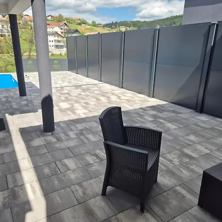 Apartament Es *
